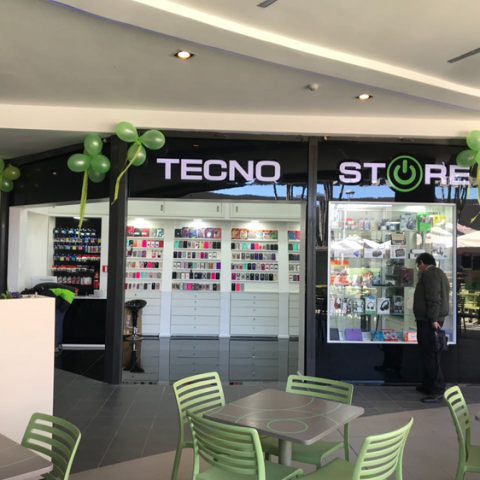 Local Comercial Tecno Store Mall Paseo Balmaceda